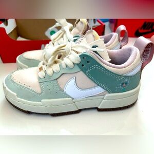 NIKE dunk low disrupt ‘Dandy Dandelions’ •PRICE NEGOTIABLE